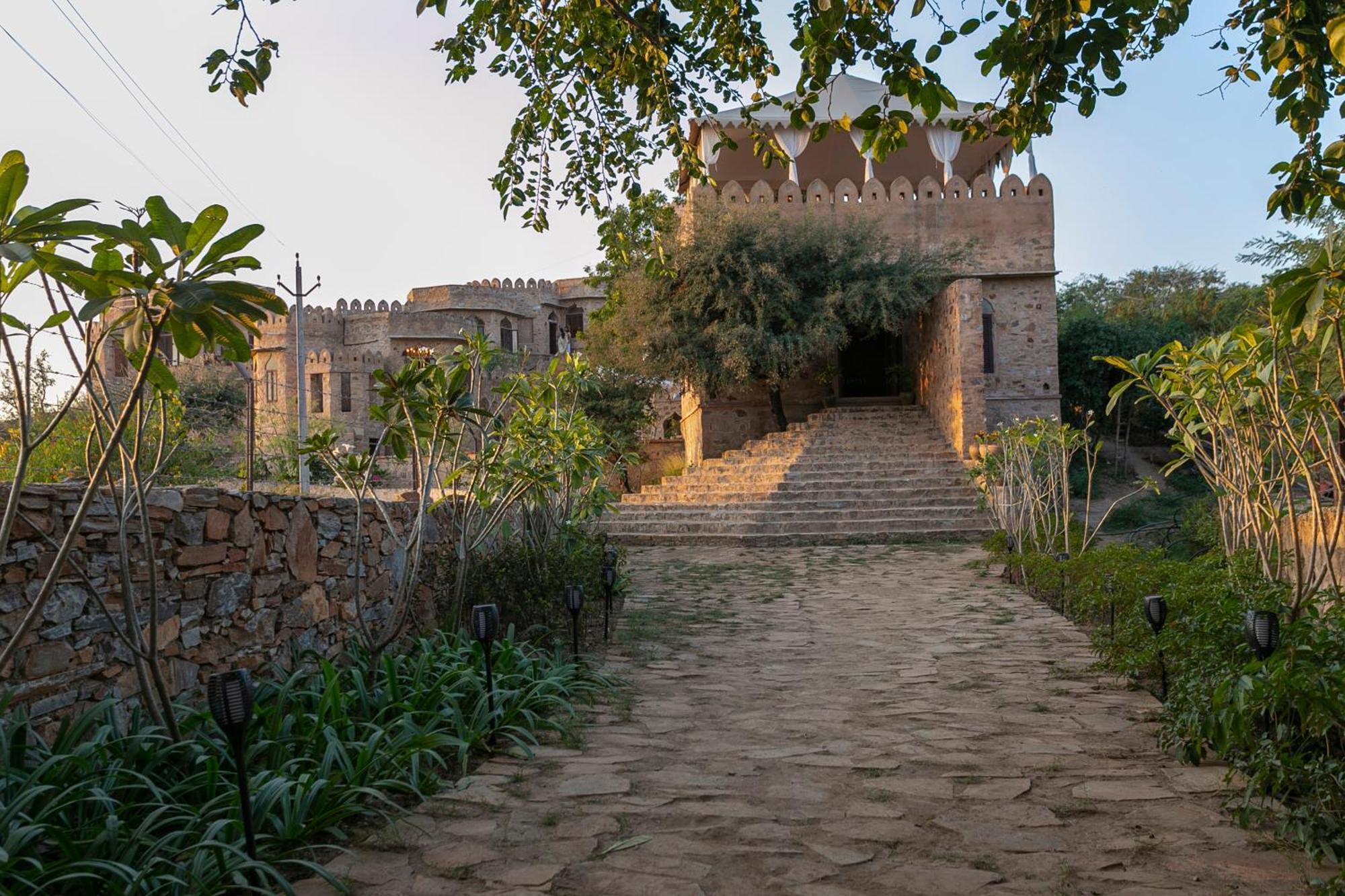 Manmatha A Luxury Retreat Bed & Breakfast Udaipur Ngoại thất bức ảnh