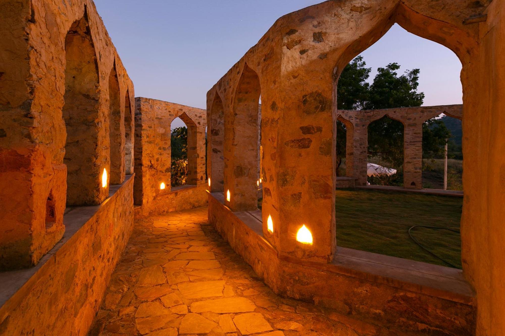 Manmatha A Luxury Retreat Bed & Breakfast Udaipur Ngoại thất bức ảnh